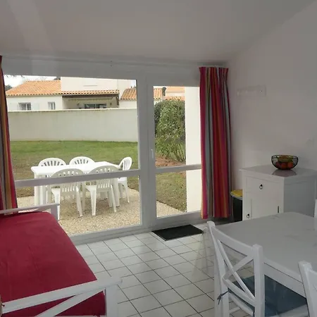 Maison 4 Personnes Avec Piscine بيت للعطل *